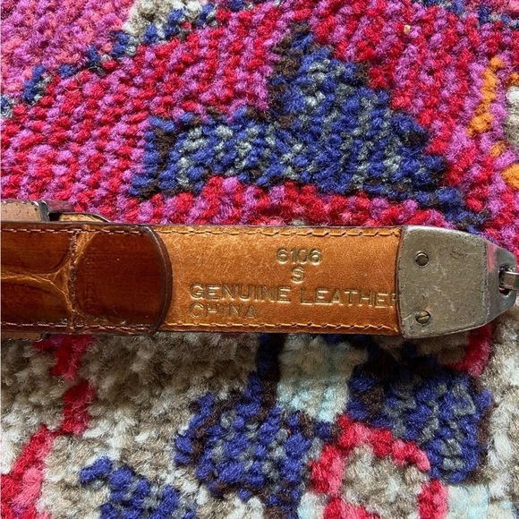 Vintage Genuine Leather Silver Belt - Picture 9 of 9